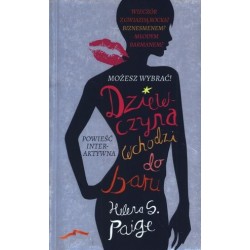 Dziewczyna idzie do baru